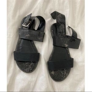 Women’s sandals